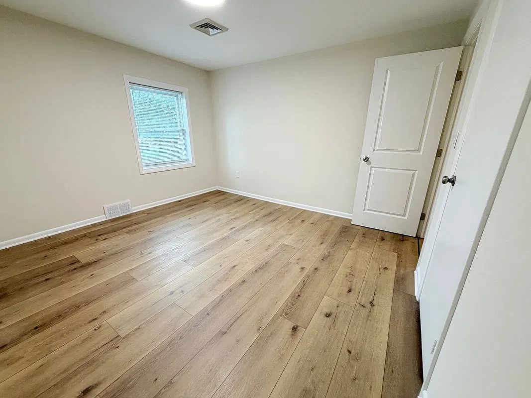 3 bed, 1.5 bath, 1492 sqft, $2,400 — Photo 4