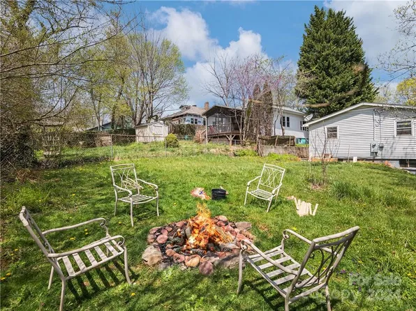 65 Allen St, Asheville, NC 28806