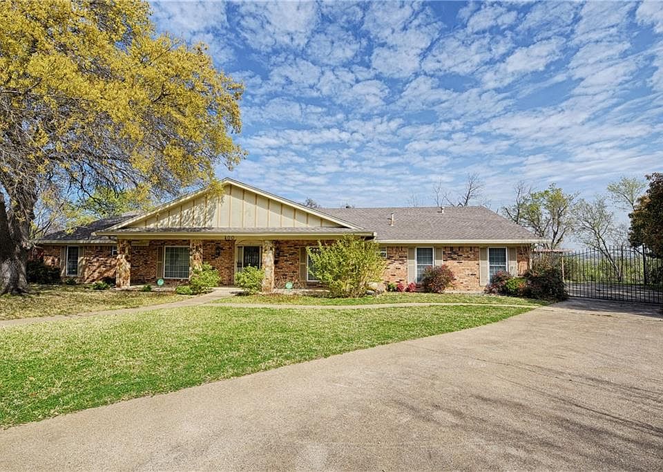 1st image of 400 Lake Louise Ct