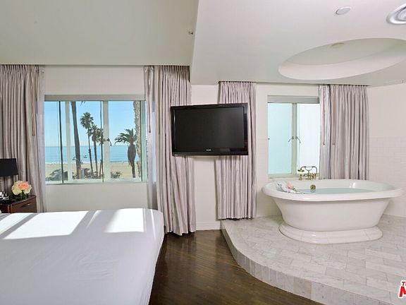 5th image of 1301 Ocean Ave #400