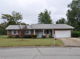 7700 Owens Dr, Newburgh, IN