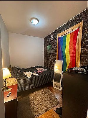 3rd image of 447 W 37th St APT 5FW