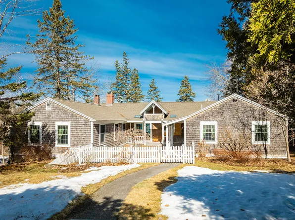 38 Douglas Lane, Owls Head, ME 04854