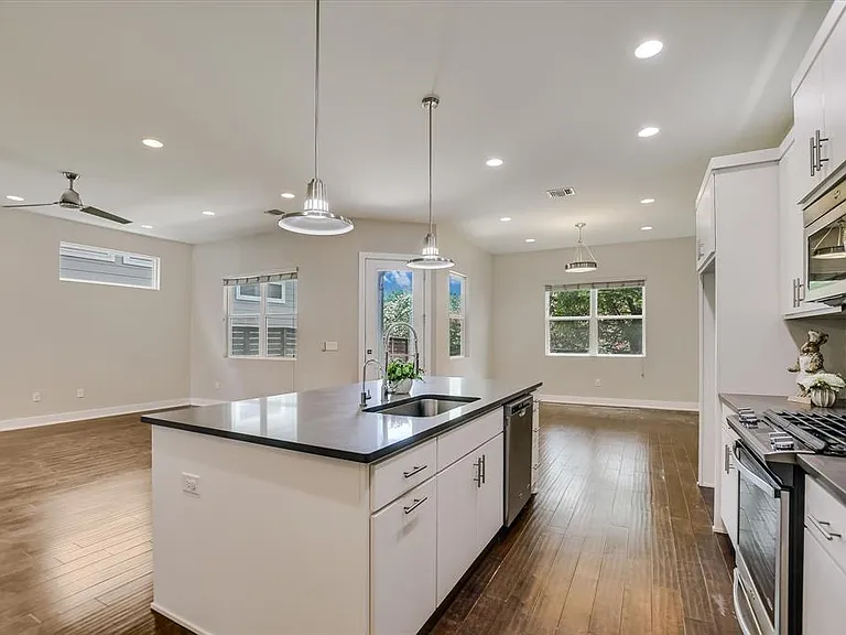 7125 Boyle Dr — Photo 8