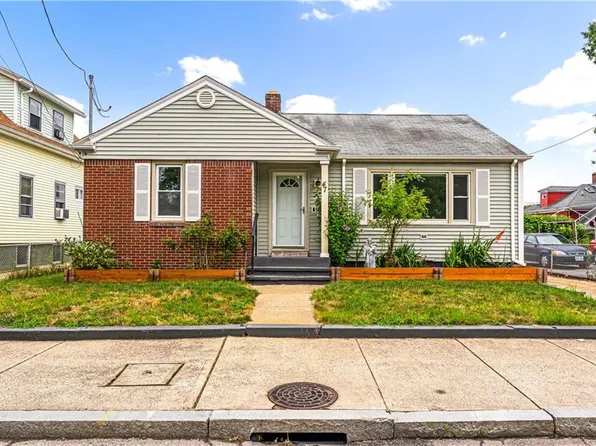 47 Corina St, Providence, RI 02908