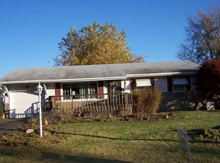 640 Chapel Ln, Campbell, OH 44405