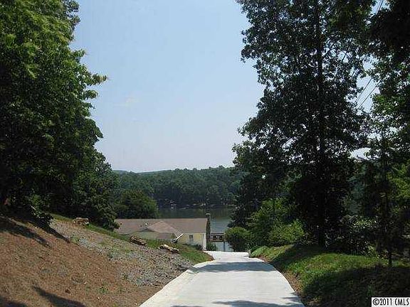 3rd image of 0 Hillview Dr