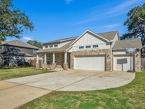 2nd image of 322 Wellshire Dr