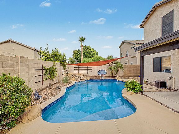 2nd image of 1728 E LOS ALAMOS Street
