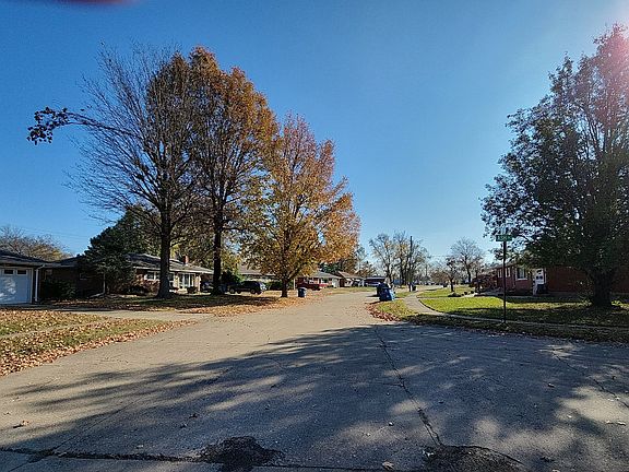 4th image of 3120 Ash Ave