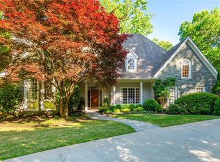 3 Powers Chase Cir, Sandy Springs, GA 30327