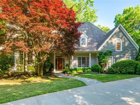 3 Powers Chase Cir, Sandy Springs, GA 30327