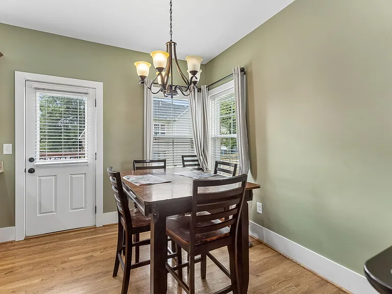 22 Twin Oaks Dr — Photo 8