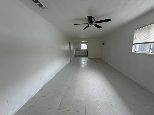 3020 Lourdes St, Dallas, TX