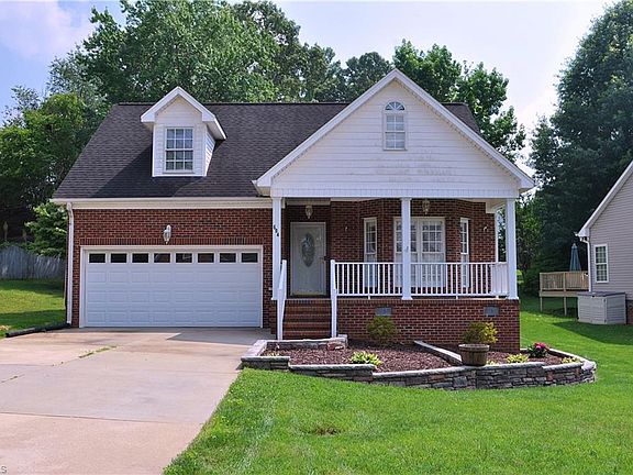 5th image of 604 Pebble Dr