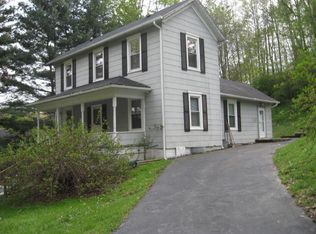 121 Wesley St, Bluefield, VA 24605