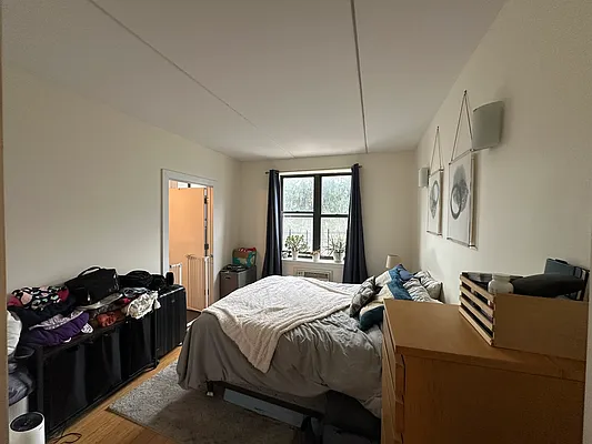 Rented by Daniel Gale Sotheby's International Realty | media 9