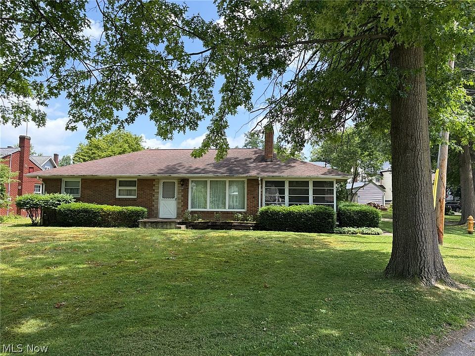 1st image of 950 Home Cir