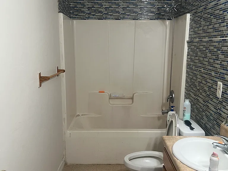 10553 Majestic Cir — Photo 14