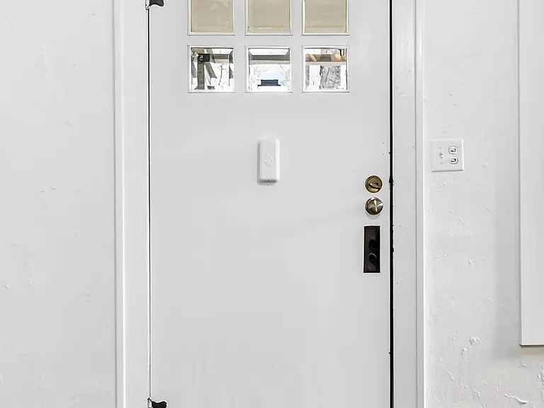 620 S Weller Ave — Photo 5