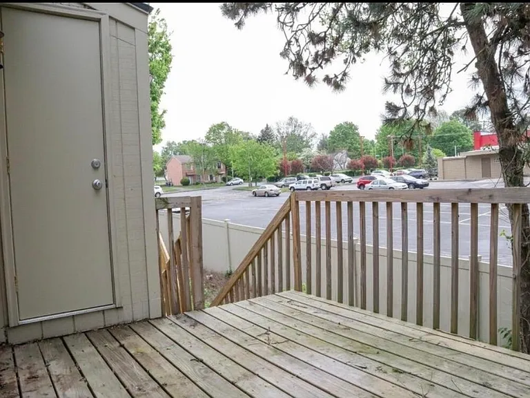 740 Spring Meadows Dr — Photo 13