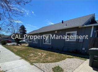 304 College St, Hollister, CA 95023