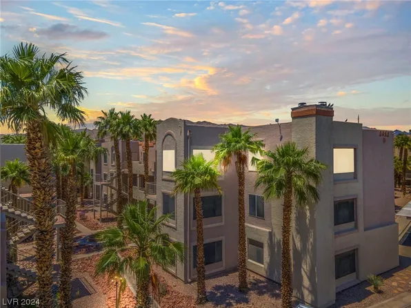 2032 Mesquite Ln APT 304, Laughlin, NV 89029