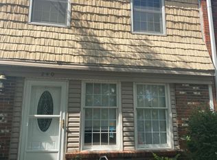 240 Jamestown Rd #240, Macomb, IL 61455