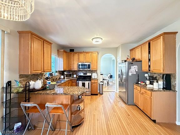 2nd image of 308 Stonehenge Dr