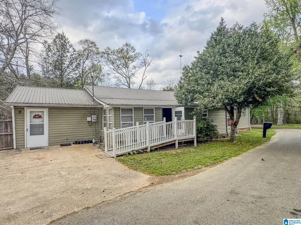 1978 Warrior Jasper Rd, Warrior, AL 35180