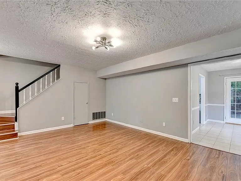 1181 Izod Ct — Photo 11