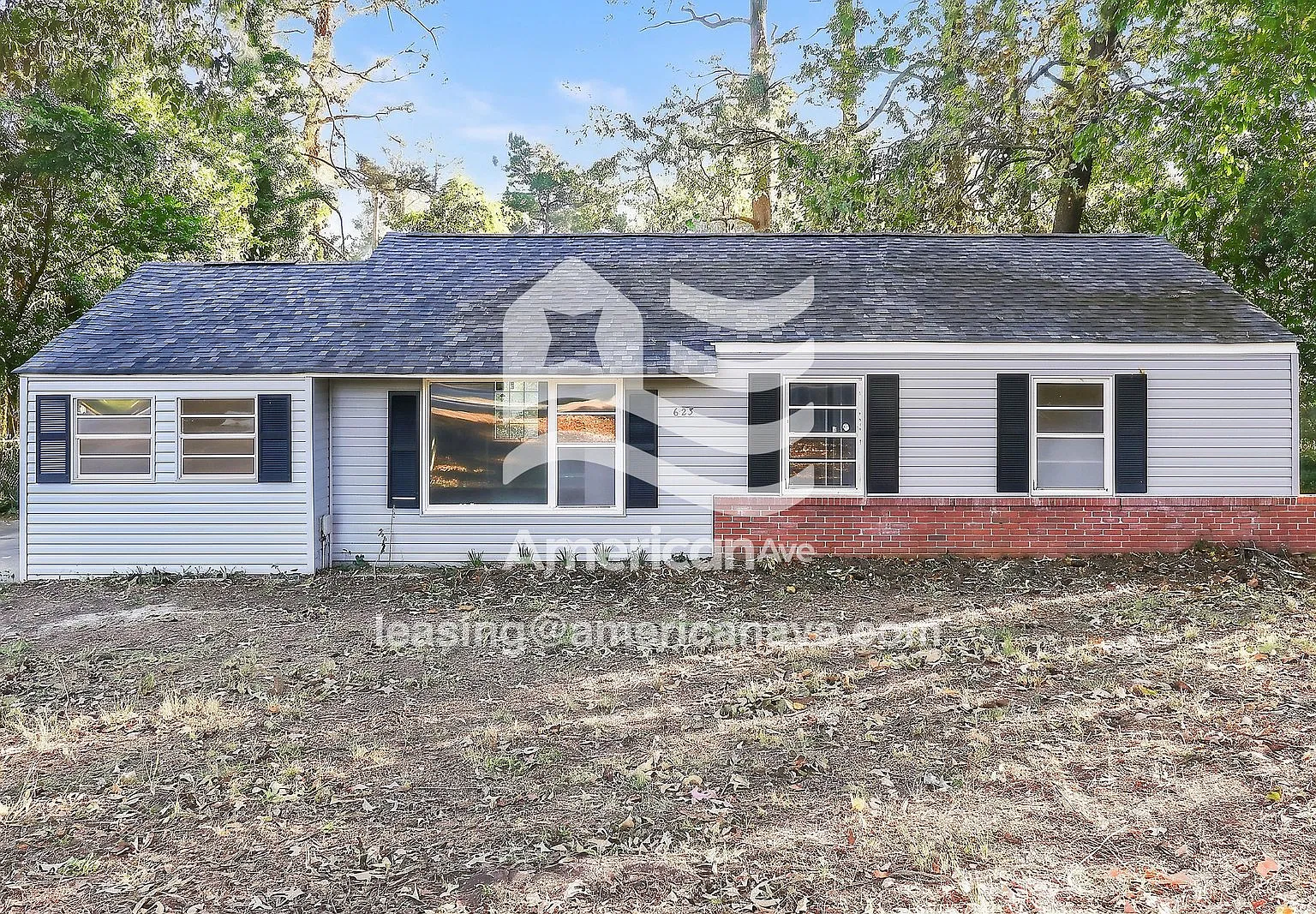 3 bed, 1.0 bath, 1142 sqft, $1,493 — Photo 1