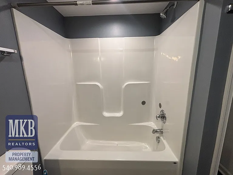811 Montvue Rd — Photo 20