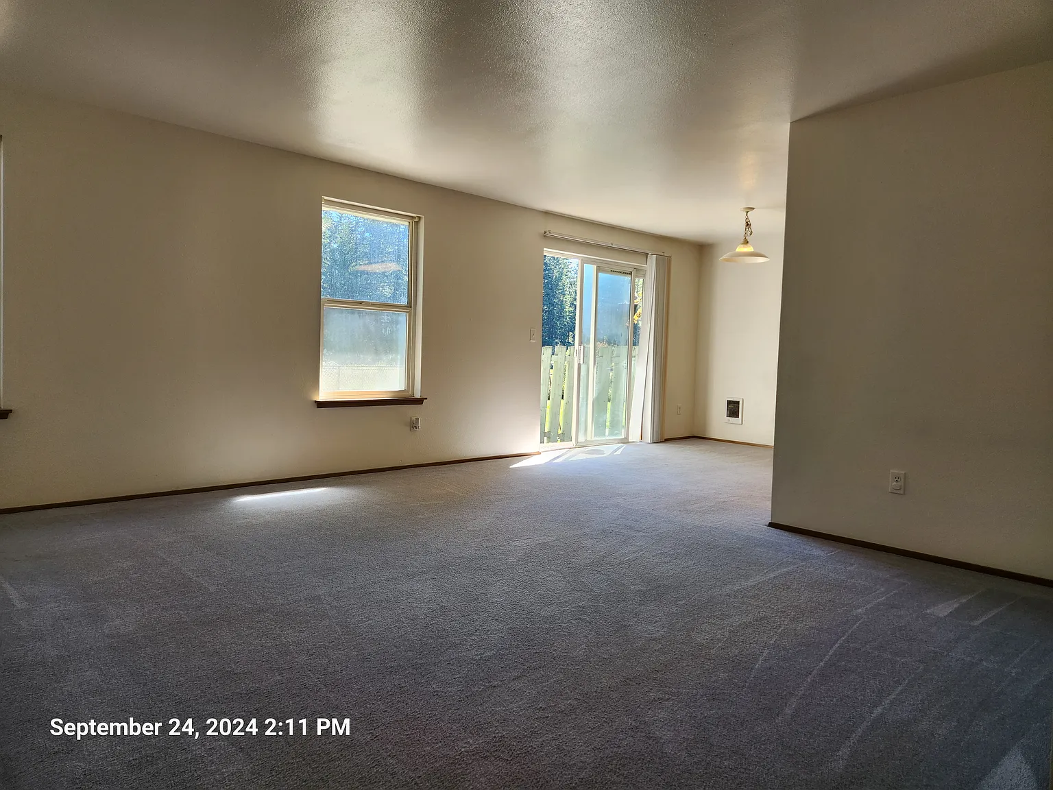 3 bed, 1300 sqft, $2,295 — Photo 4