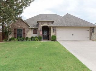 5700 Graystone Dr, Fort Smith, AR 72916