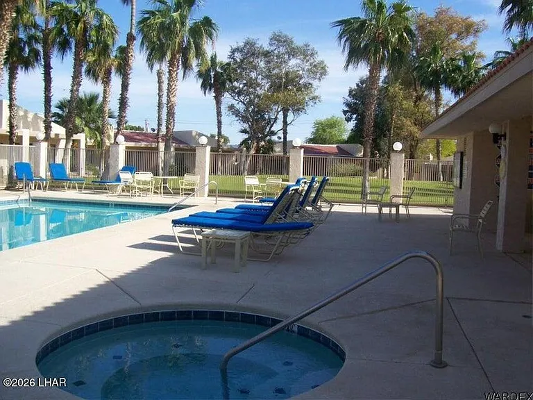 1402 McCulloch Blvd N #9 — Photo 2