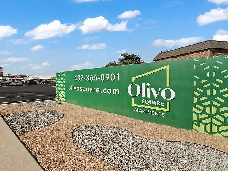 Olivo Square Apartments — Photo 28