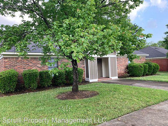 3rd image of 102 Helen Cir #B
