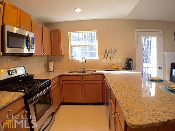 5th image of 319 Preston Chase Dr