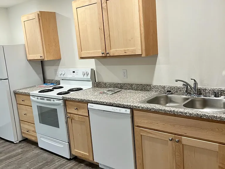 231 Railroad St #112 — Photo 1