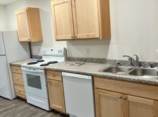 231 Railroad St #112, Rock Springs, WI 53961