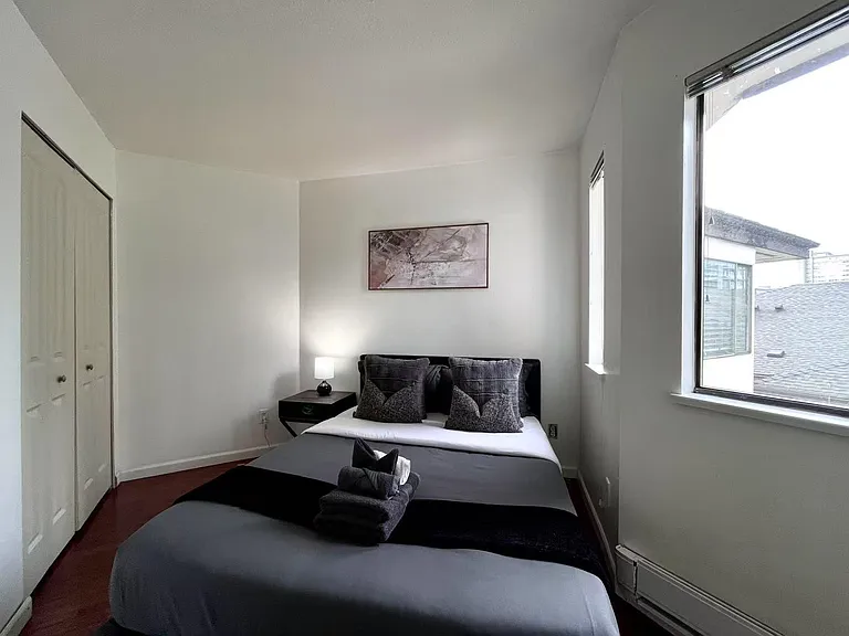 1405 Haro St #302 — Photo 10