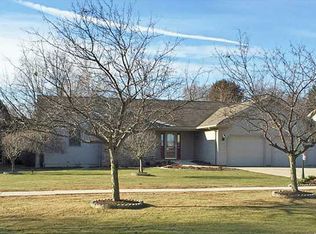 1119 Pearl St, Bowling Green, OH 43402