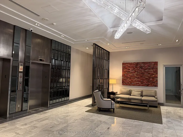 300 Lisgar St #503 — Photo 3