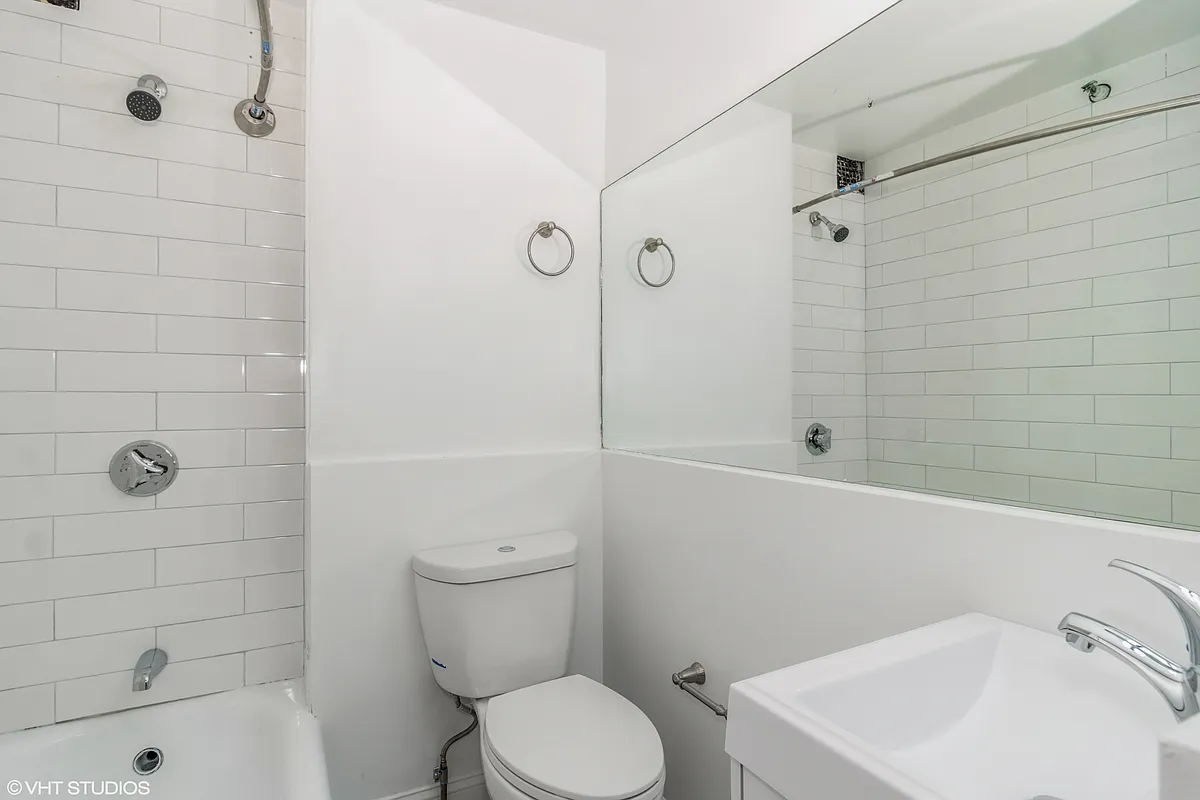 Building Photo - 14 Westland Ave #4