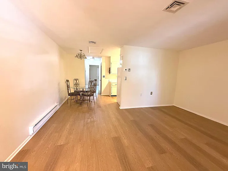 62 Kingston Way — Photo 6