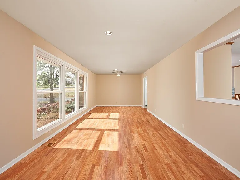 512 S Pawnee Dr — Photo 4