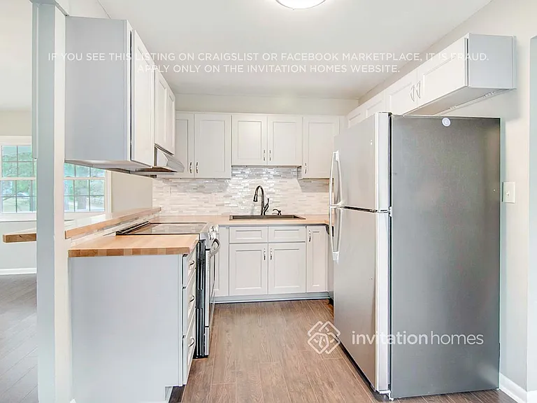 1100 Chatham Ln — Photo 7