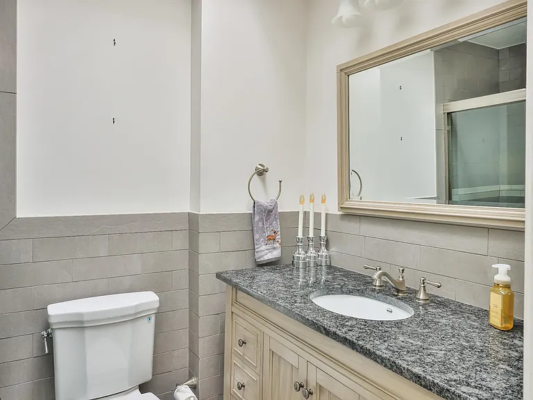 9898 Wistaria St — Photo 19