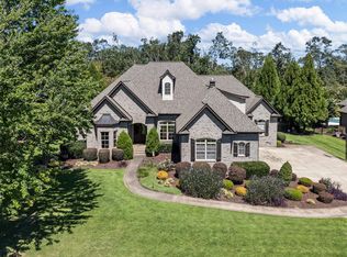215 New Castle Dr, Duncan, SC 29334